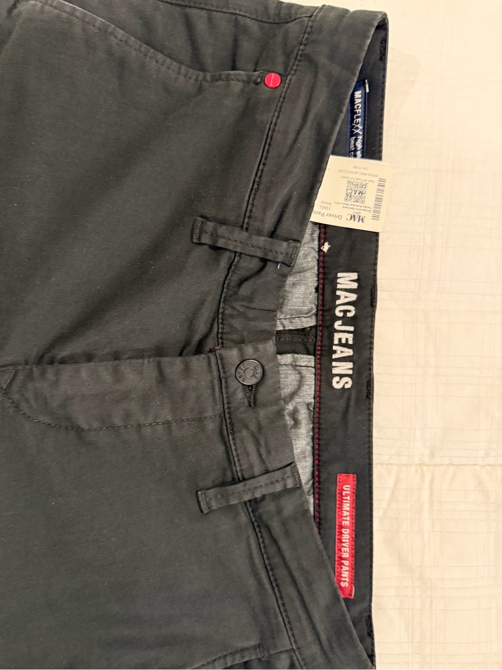 MAC JEANS Men's Black Chinos - Comfortable Everyday Fit